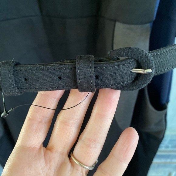 DANA Buchman Woman Black Tie Sleeveless Color Block Dress - Picture 3 of 11